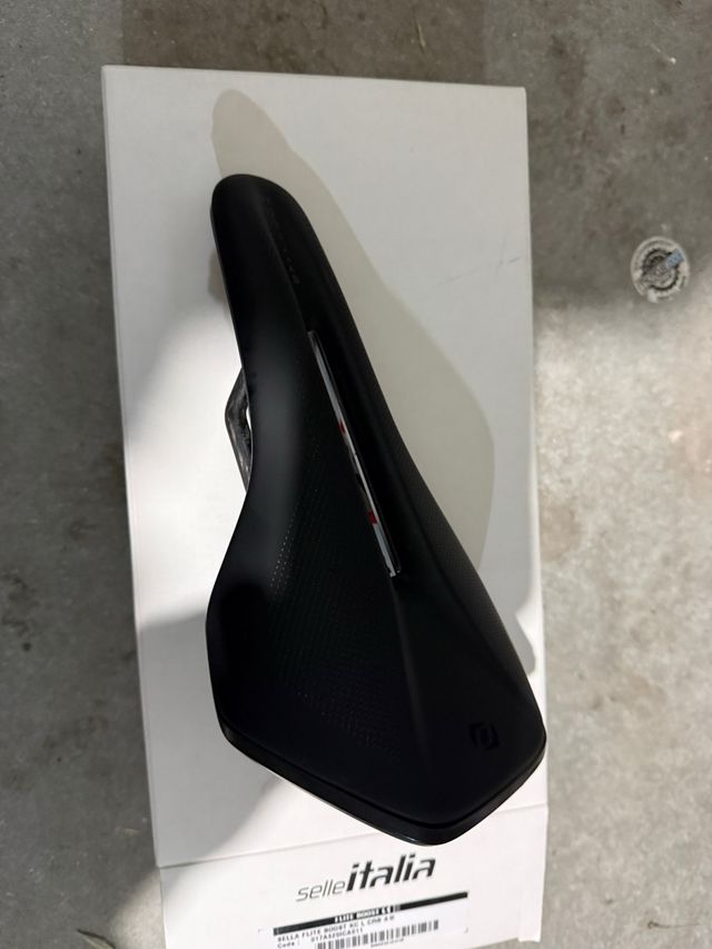 Sillín Syncros Belcarra V 1.0 Neo Cut Out Carbon