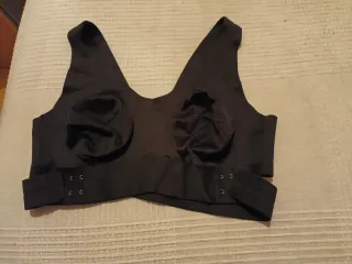 Sujetador deportivo negro. Talla s.