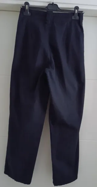 Pantalón negro pierna ancha