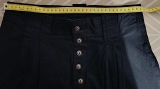 Pantalón negro pierna ancha