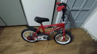 Bicicleta infantil roja 4-5 añosentrega en persona