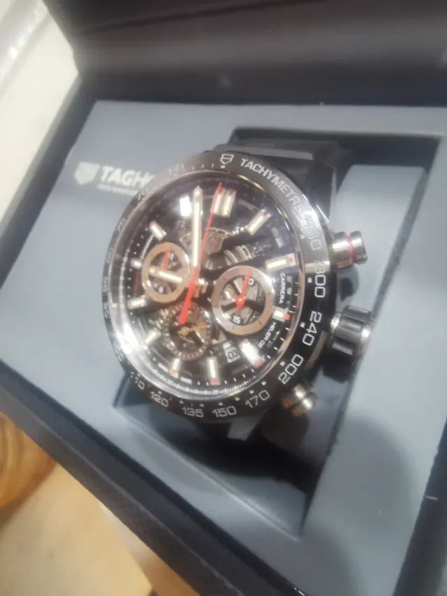 TAG HEUER CARRERA Skeleton Heuer 02