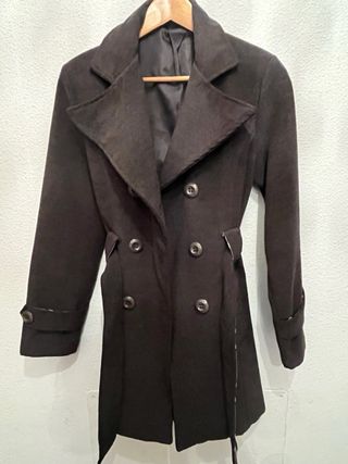 Abrigo de paño gris con cinturón