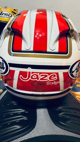 Capacete ARAI RX-7 Corsair