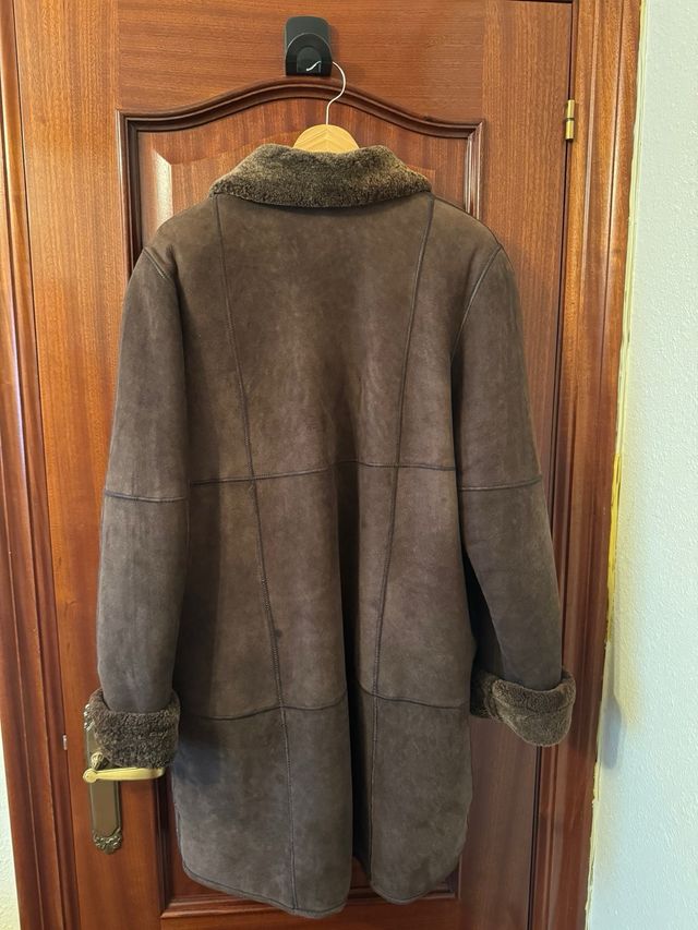 Abrigo de piel auténtica marrón