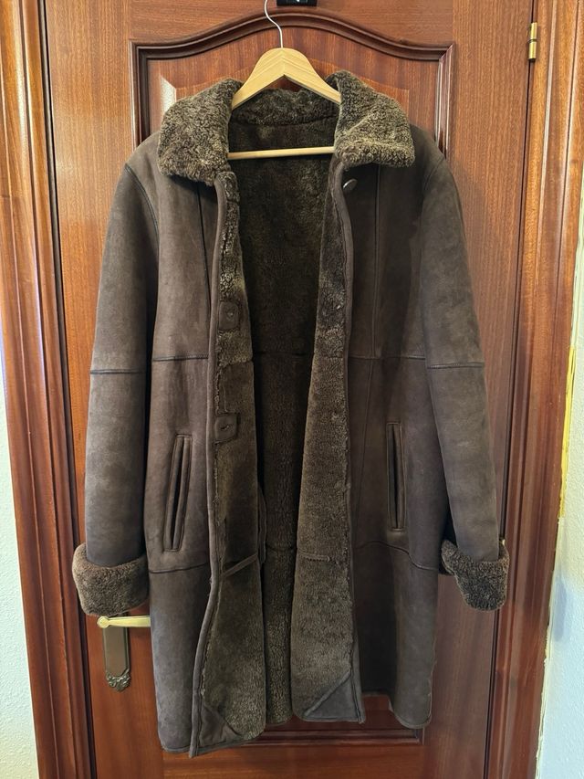 Abrigo de piel auténtica marrón