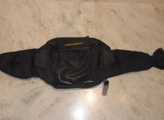 Riñonera Rockrider MTB con hidratación