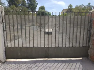 Puerta de hierro Medidas alto 1.90 x 1.71 ancho x2