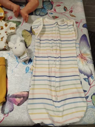 Bebé Reborn Arias con Ropa y Accesorios