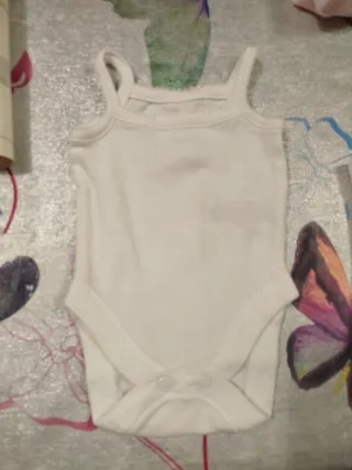 Bebé Reborn Arias con Ropa y Accesorios