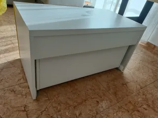 Mueble Almacenaje Blanco y Amarillo