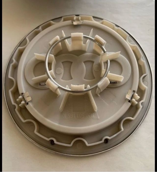 4 Tapabujes Audi 146mm modelo RS4 old nuevos