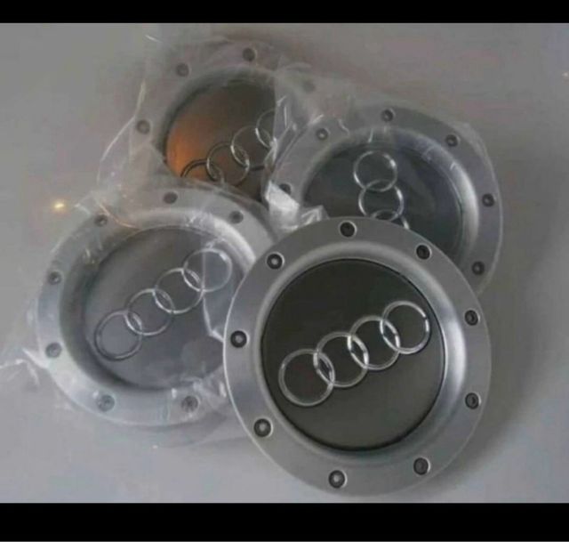 4 Tapabujes Audi 146mm modelo RS4 old nuevos