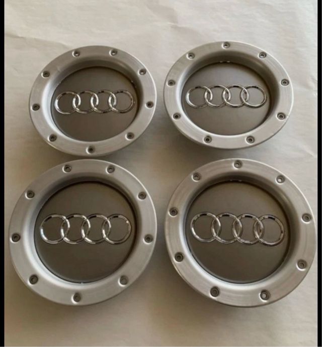 4 Tapabujes Audi 146mm modelo RS4 old nuevos