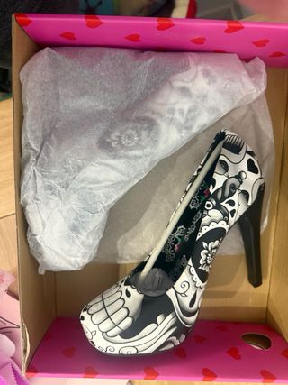 Zapatos de tacón Iron Fist