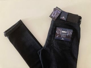 State of Art. Pantalón vaquero negro. W34 L36