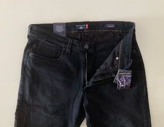 State of Art. Pantalón vaquero negro. W34 L36
