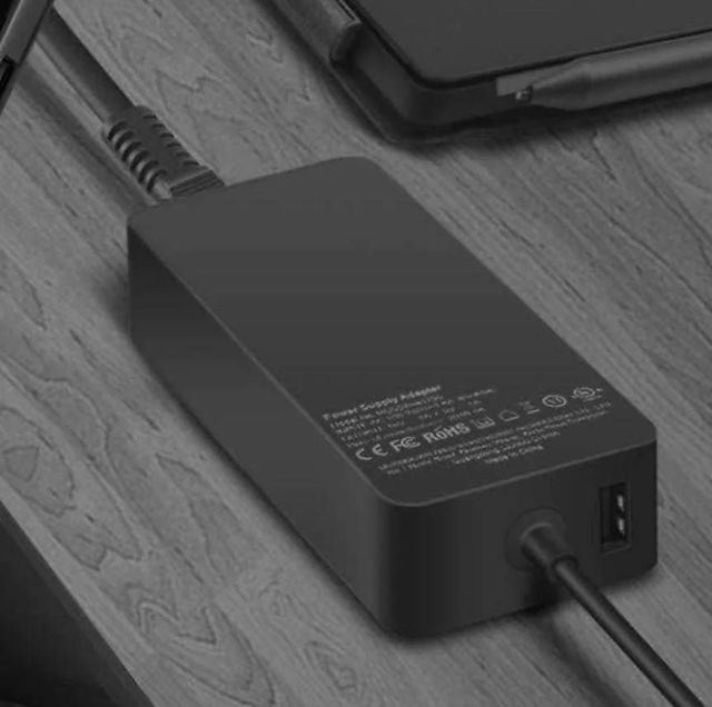 Cargador original Microsoft Surface 44W 15V K14534