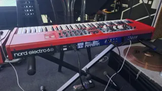 Nord Electro 6D Teclado