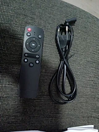 Proyector Portátil Ultra HD Blanco