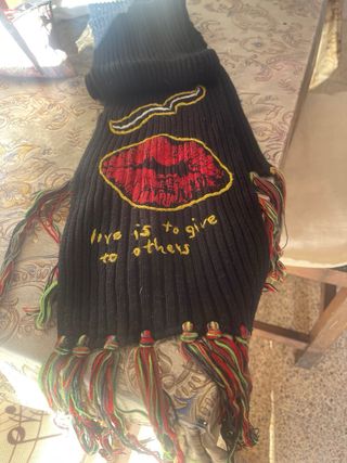 Bufanda Desigual negra con detalles