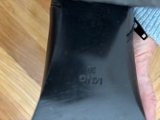 Botines negros de cuero