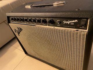 Amplificador Fender Performer 650 USA
