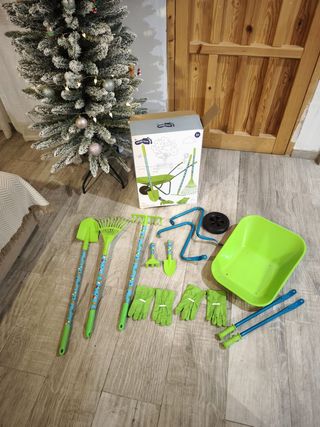 Juego herramientas jardín infantil