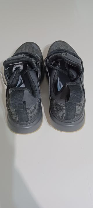 Adidas Terrex Gore-Tex Talla 40 (25cm). Nuevas