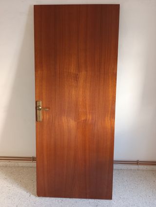 2 puertas de madera. Precio 80€ las dos puertas.