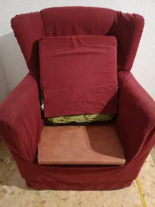 Sillón orejero rojo