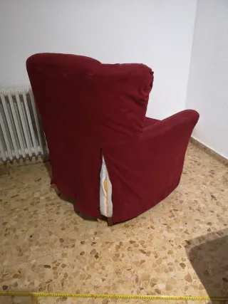 Sillón orejero rojo