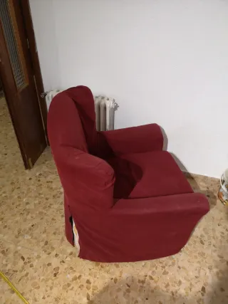 Sillón orejero rojo