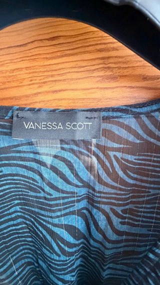 Blusa Vanessa Scott Animal Print