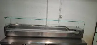 Vitrina expositora fría ingredientes