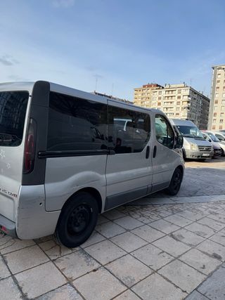 Opel Vivaro 2006