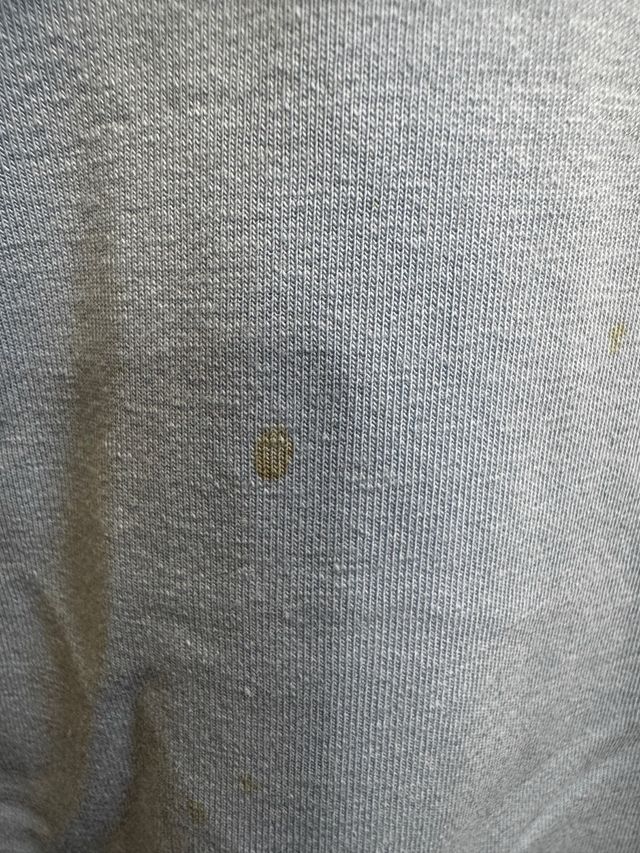 Sudadera azul con letras pedrería