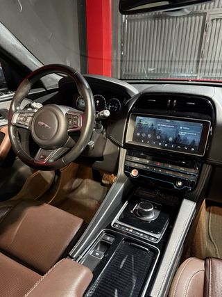 Jaguar F-Pace 3.0 V6 380cv S IMPOLUTO!