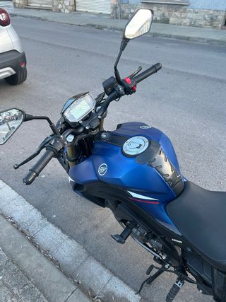 Moto Keeway RKF125 Azul