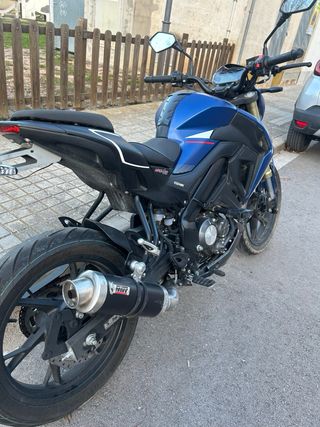 Moto Keeway RKF125 Azul