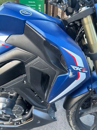 Moto Keeway RKF125 Azul
