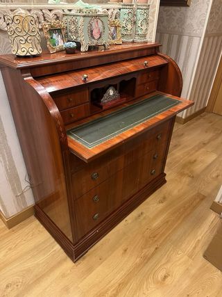 Mueble escritorio caoba con cajones