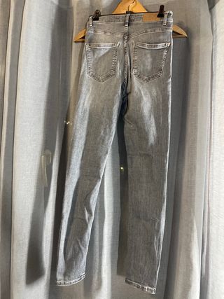 Pantalón vaquero gris Zara Talla 36