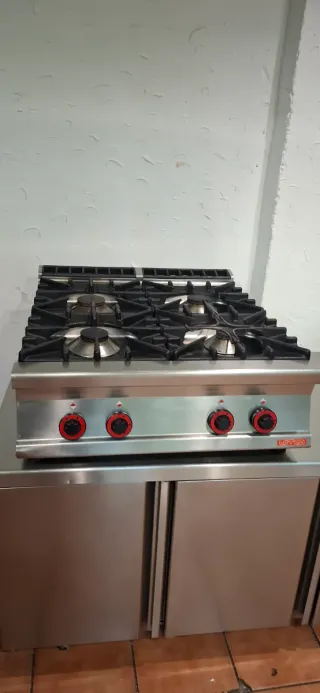 Cocina industrial 4 fogones