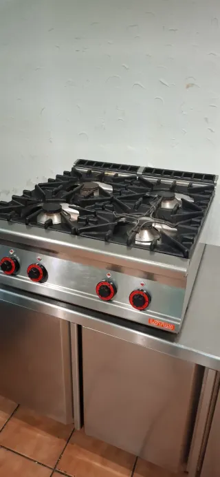 Cocina industrial 4 fogones