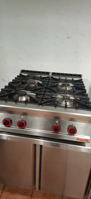 Cocina industrial 4 fogones