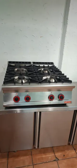 Cocina industrial 4 fogones
