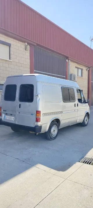 Ford Transit 2.5 diésel 80 cv 6 plazas
