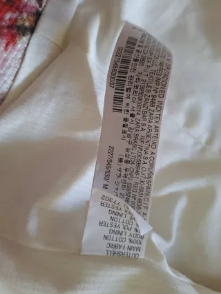 Chaqueta Zara floral entallada Talla M