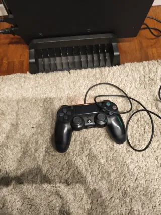 PlayStation 4 Pro 2TB+controller+supporto+videogam